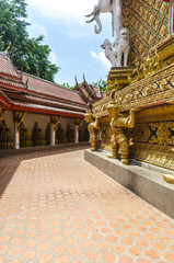 Naklejka premium Interior of a Buddhist temple in Thailand
