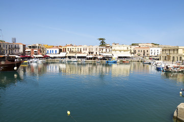 Fototapeta na wymiar Venezianischer Hafen in Rethymno auf Kreta