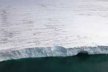 Gordijnen Arctic glacier © Vladimir Melnik
