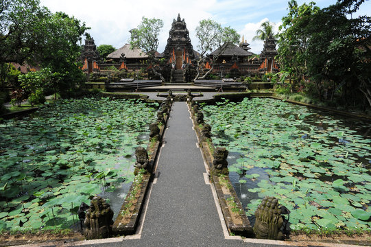 Il tempio di Dalem a Ubud sull'isola di Bali, Indonesia