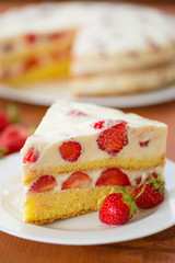 strawberry cream cake