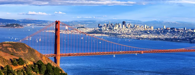 Fotobehang San Francisco Panoramisch uitzicht op de beroemde Golden Gate Bridge