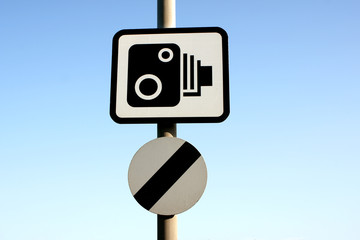 Speed camera warning sign