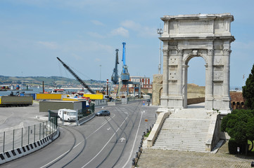 Obraz premium Port and arch of Traiano, Ancona