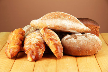 Composition with bread and rolls