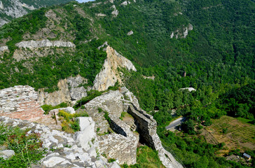 Fototapeta na wymiar Assen's fortress in Bulgaria, popular tourist destination