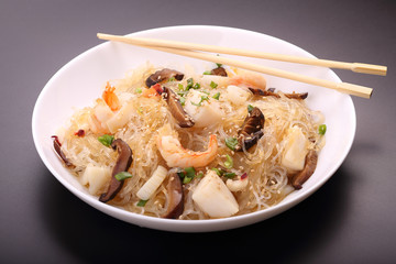 noodles with seafood