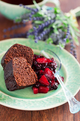 Chocolate cake with oat bran and pear-currant compote