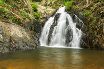 Fototapeta na wymiar waterfall in thai national park