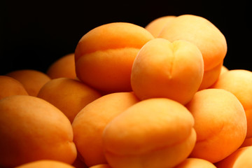 Heap of ripe apricots