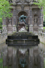 Fototapeta na wymiar Medecis fountain, Paris, France, Europe