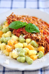 Gnocchi mit Bolognese Sauce