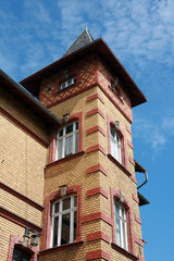 Obraz premium Altbau-Villa aus Backsteinen