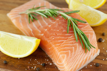 frisches  lachsfilet