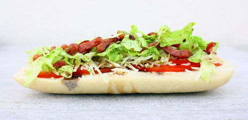 panini, lardons, fromage, salade