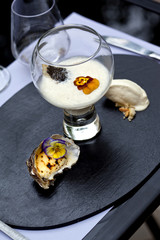 Huître, mousse, glace, fleur, caviar, verrine, créatif