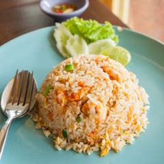 Fried rice with shrimp.