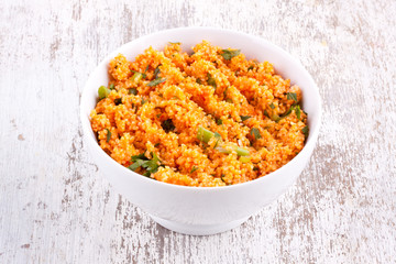 Kisir, Bulgur salad with tomato paste, parsley and onion 