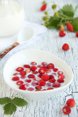 Wild strawberry with milk.