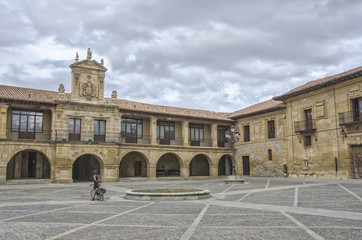 Fototapeta na wymiar Santo Domingo de Silos w Burgos, Hiszpania