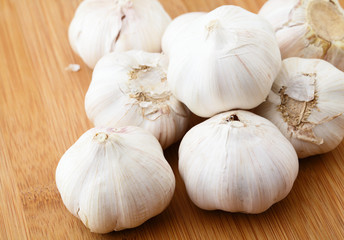 Garlic on table