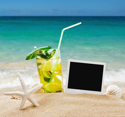 refreshing mojito cocktail