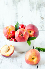 Fresh peaches in a bowl