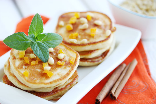 pancakes with dried apricots