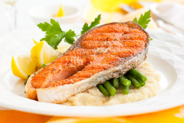 salmon with vegetables