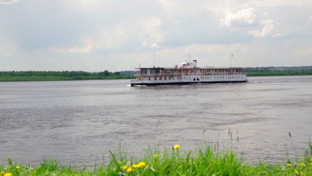  old steamship cruise  Northern Dvina.paddle steamer