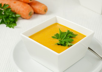 Carrot soup with ginger and parsley
