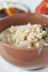 Wholegrain wheat porridge