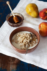 Wholegrain wheat porridge