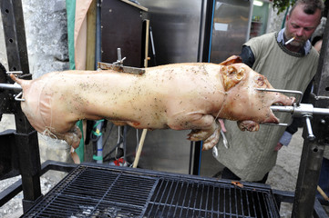 cochon a la broche