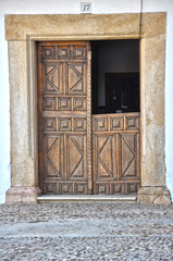 Puertas de pueblo, Garrovillas de Alconétar, madera tallada
