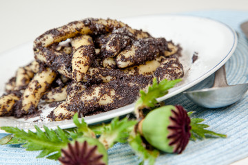 Mohnnudeln
