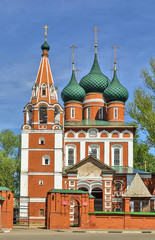 Fototapeta na wymiar Church of the Archangel Michael, Yaroslavl