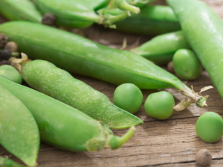 raw, green peas