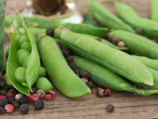 raw, green peas