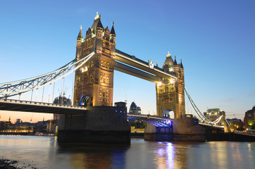 Fototapeta na wymiar Tower Bridge In London At Twilight