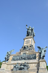 Fototapeta na wymiar Rüdesheim Niederwalddenkmal