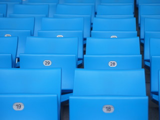 Leere Zuschauertribüne im Stadion