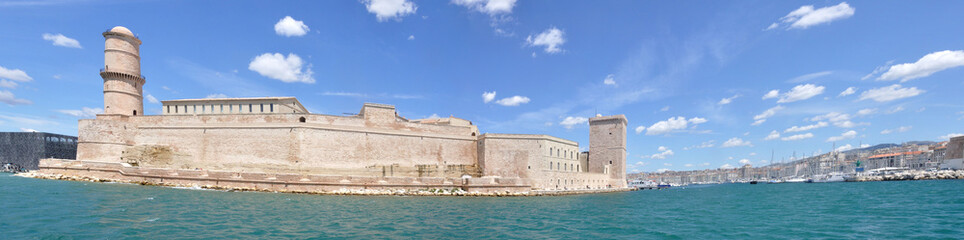 Fototapeta na wymiar Marseille capitale de la culture