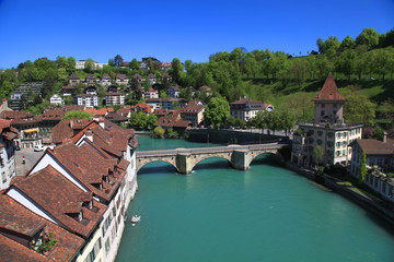 Fototapeta na wymiar Berno i rzeki Aare, Szwajcaria