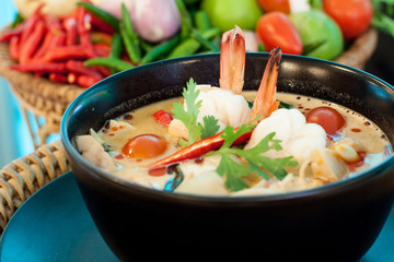 Tom Yum Goong - Thai hot and spicy soup with shrimp - Thai Cuisi