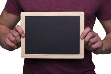 mann hält leere schiefertafel