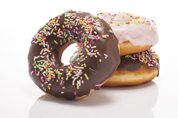 白背景に複数のドーナツ