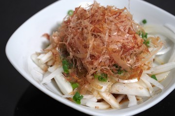 新玉葱のサラダ