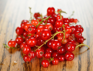 Fresh red currants