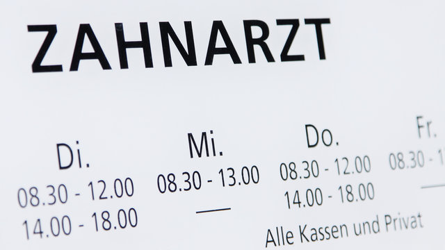 Consultation hours of a dentist